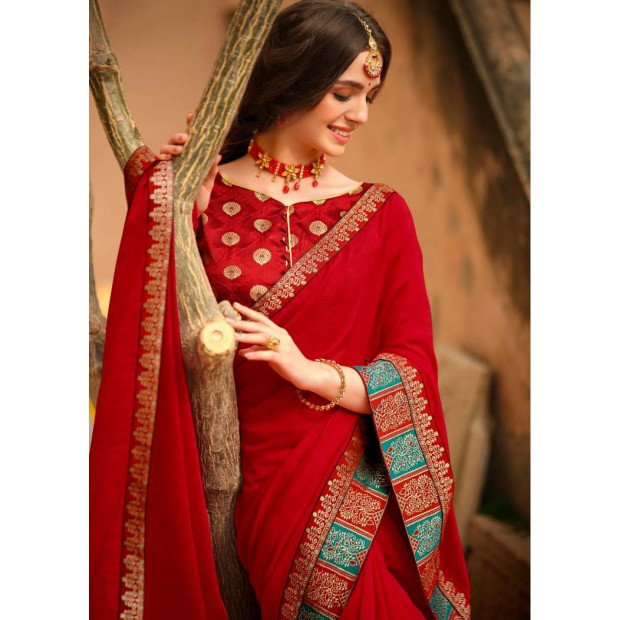 Red coloured matka silk saree with blouse