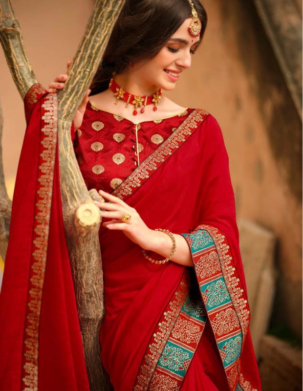 Red coloured matka silk saree with blouse
